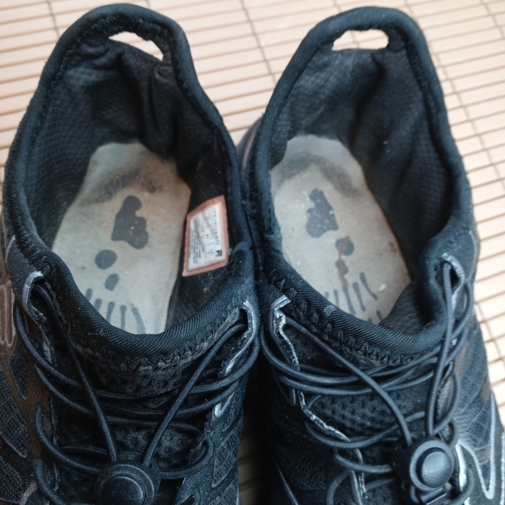 Fila Skelatoes black mesh fabric barefoot shoes. Bungee lace. men's sz 8 . 23 pm - Picture 7 of 10